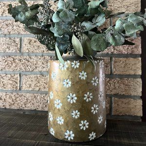 Metal Daisy Vase